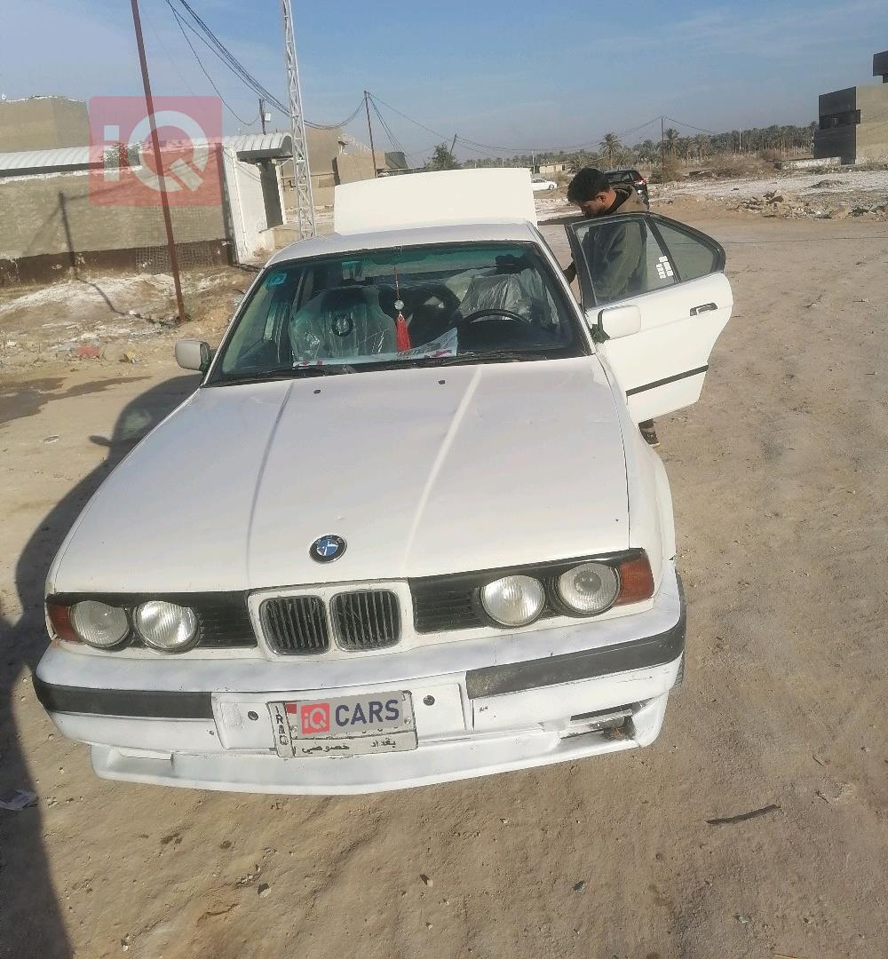 بی ئێم دەبڵیو سیریەس 5